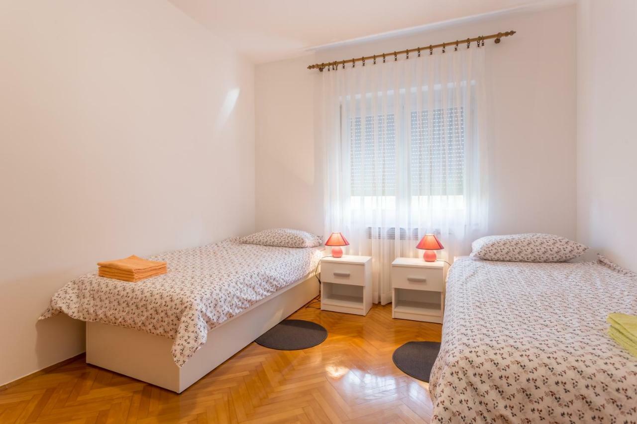 Apartment Dean Умаг Экстерьер фото