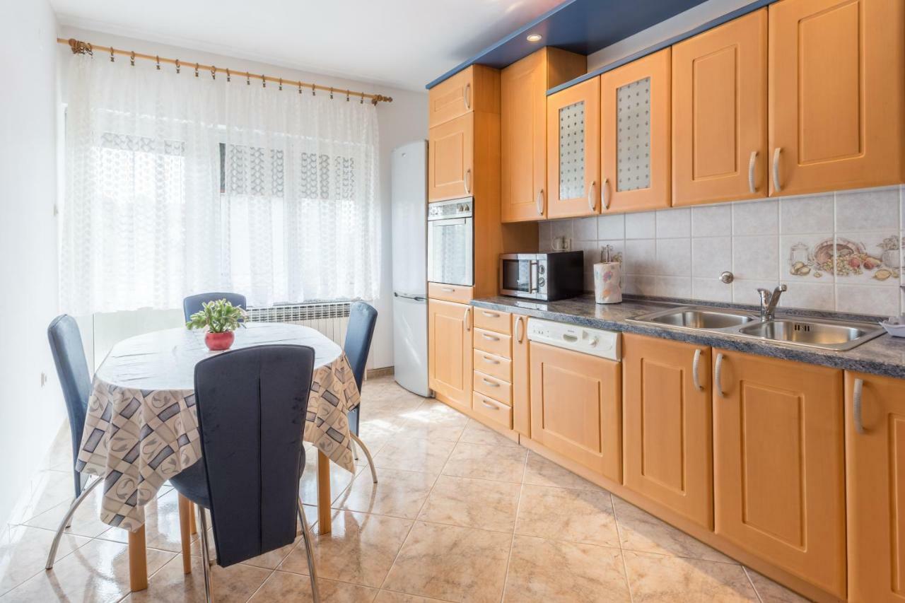 Apartment Dean Умаг Экстерьер фото